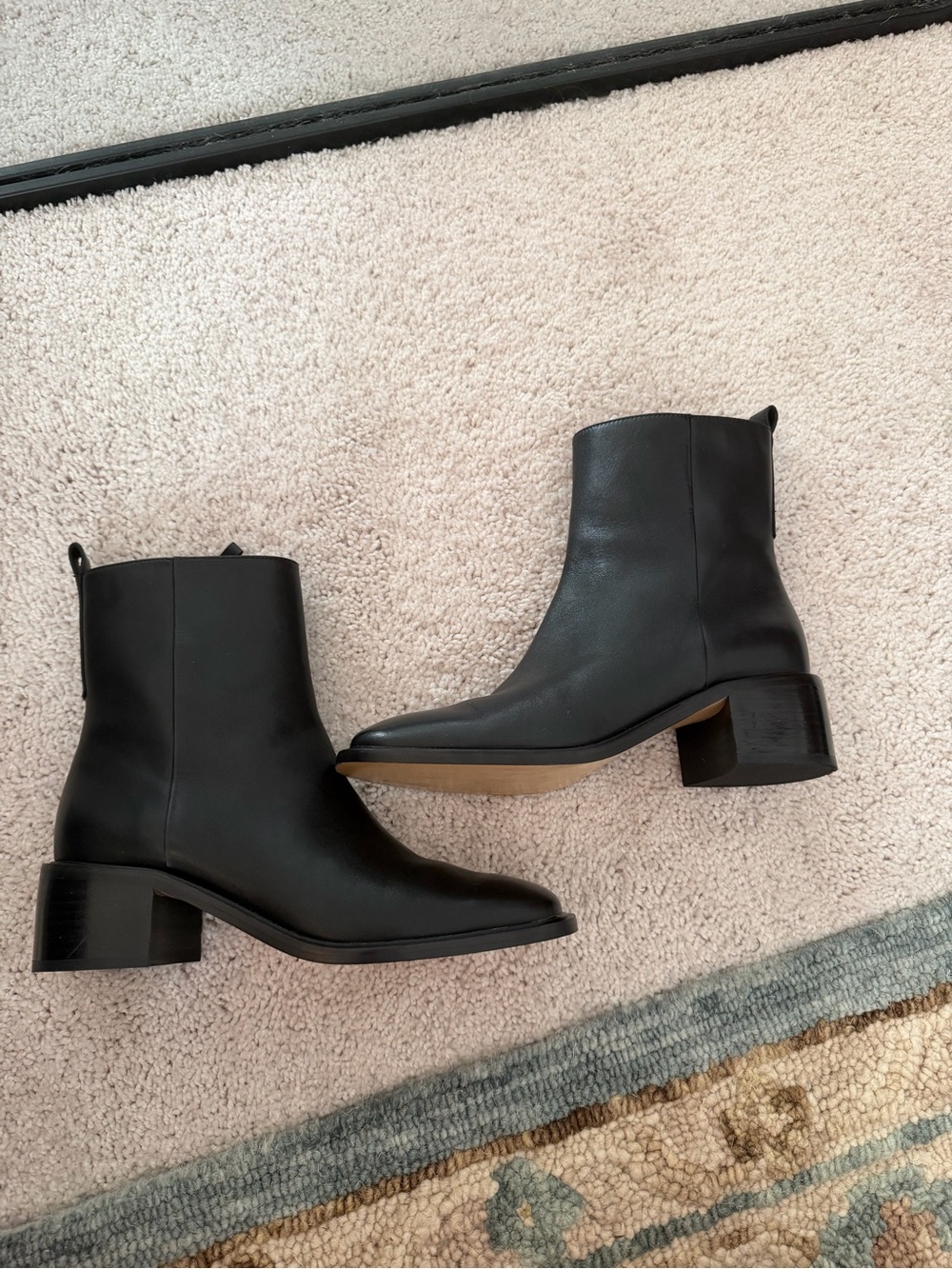 Everlane Black Leather Mid-Block Ankle Boots